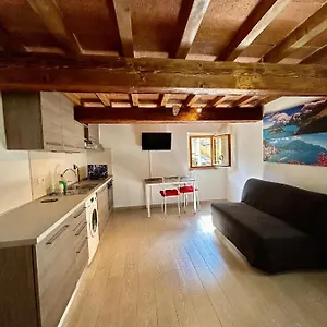 https://cavour-12-apartment.it-tuscanyhotel.com