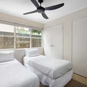 https://6-witta-circle.queenslandhotels.net