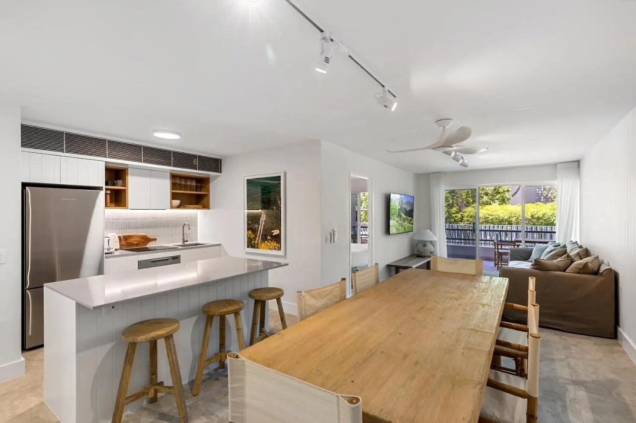 ****  Saks On Hastings Aparthotel Noosa Heads Australia